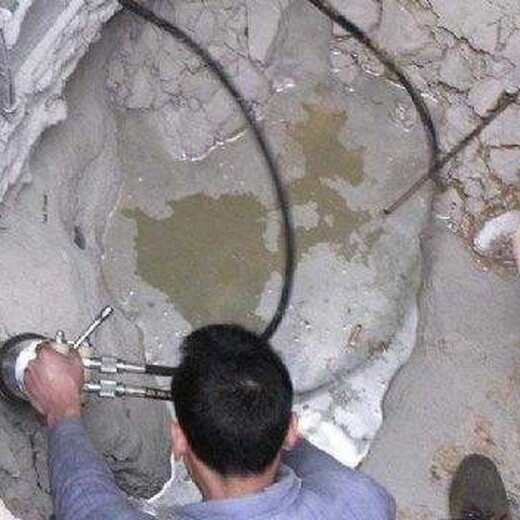 平谷区隧道硬石头液压分裂机
