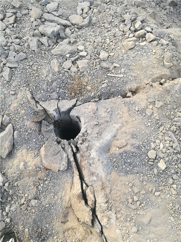 井下岩石开挖破裂机