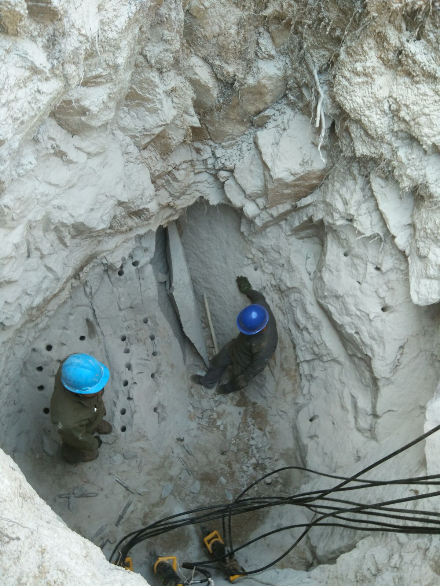 平谷区隧道硬石头液压分裂机