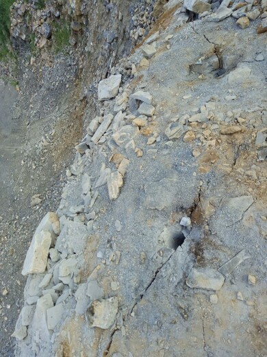 矿山开采岩石液压静态破石机