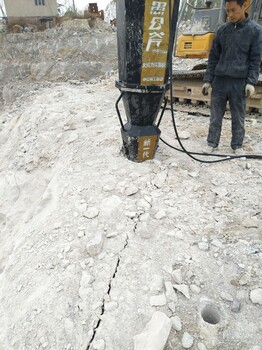 管道岩石开挖分裂机