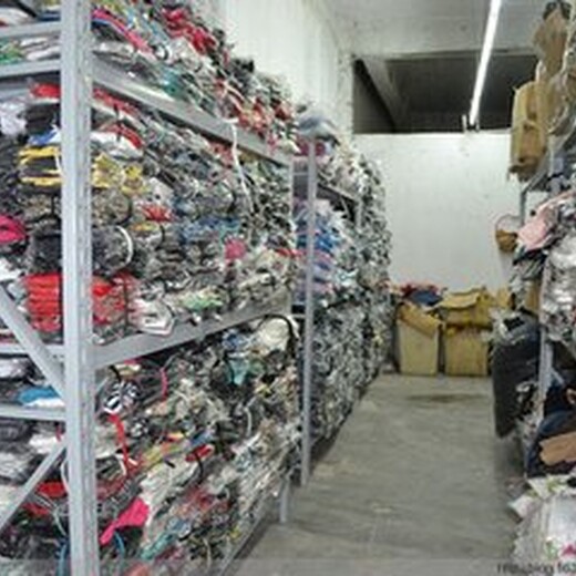 广州越秀热门回收服装尾货安全可靠,库存衣服