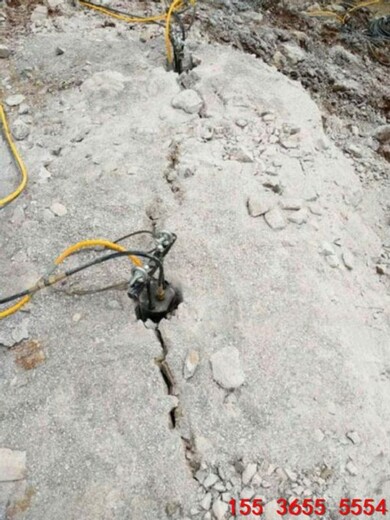岩石分裂器矿山碎石裂石设备胀裂机西宁劈裂棒操作流程