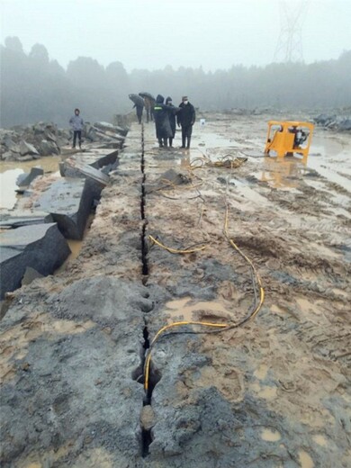 湖南湘西快速拆除石头的破石机器厂家