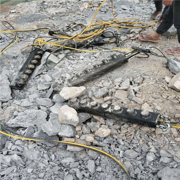 北宁市公路修建替代破碎锤破石头液压撑石机成本低