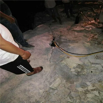 浙江温州石灰石矿开采用液压岩石劈裂棒客户评价
