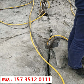 采石場(chǎng)無(wú)法放炮怎么辦液壓劈石機(jī)萬(wàn)源市技術(shù)指導(dǎo)