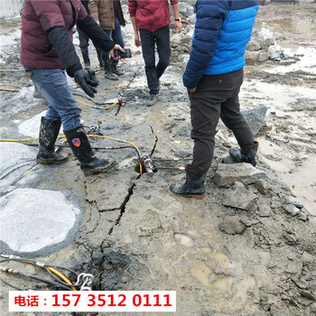 广西北海岩石很硬挖机炮锤打不动破石头机器-施工图片