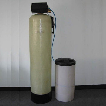 鄭州生產(chǎn)廠家批發(fā)鄭州家用型軟化器軟水機(jī)熱水器前置軟化水設(shè)備