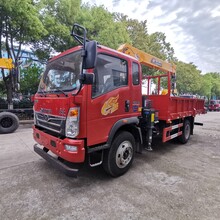 小型随车吊程力6.3吨随车吊重汽130马力货箱4米5