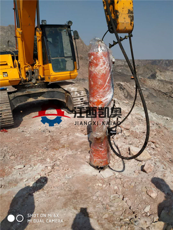 泰州胀石机液压分裂棒代替挖机炮锤开挖挖掘机裂开器