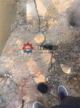 淮南矿石胀石器人工开裂石头裂岩机劈裂机开采