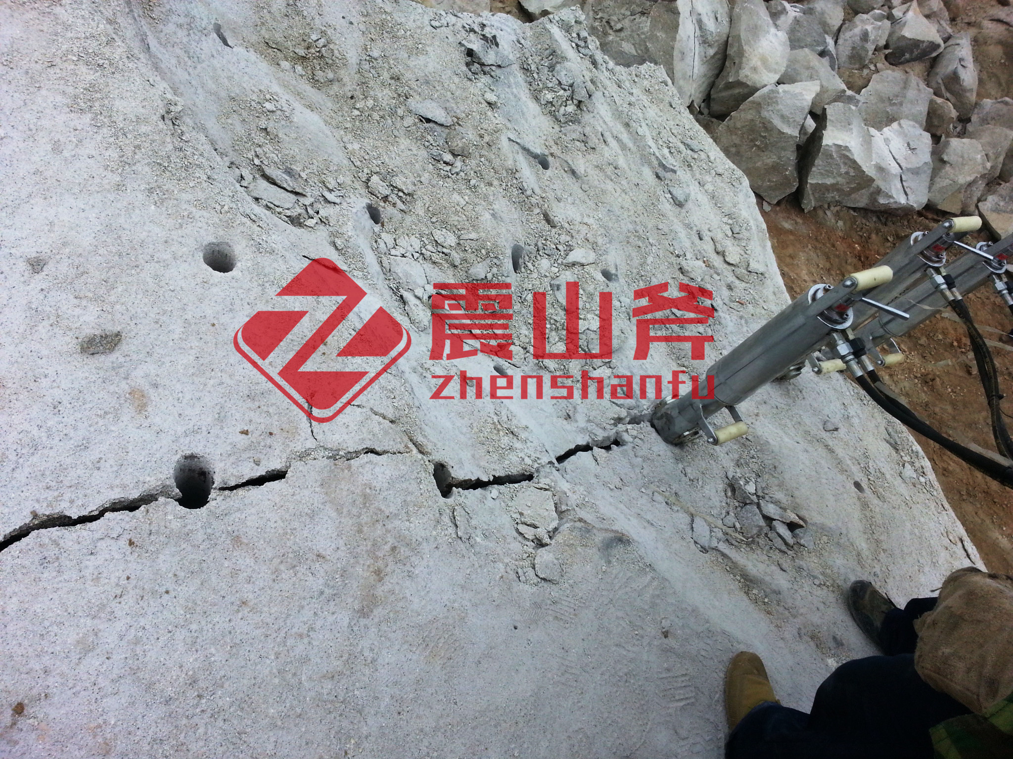 柴油型分裂機規(guī)格北京__江西震山斧