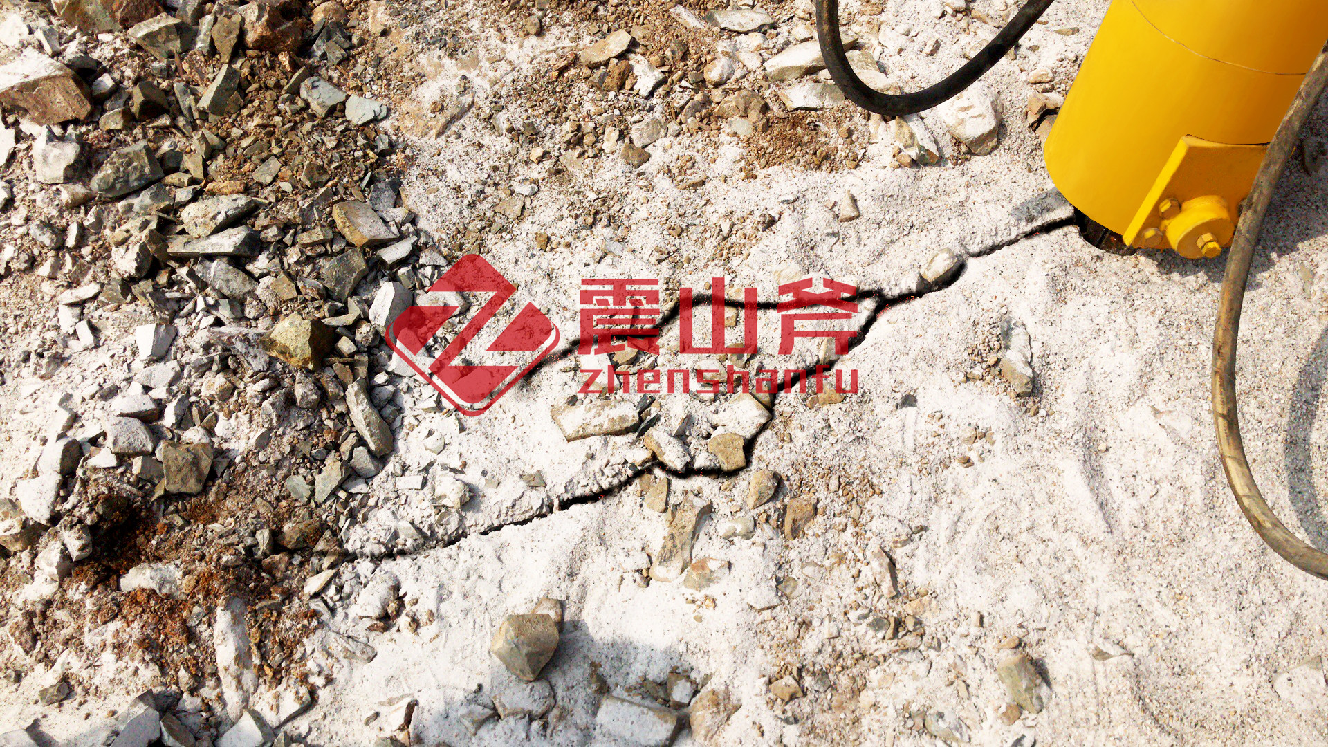 三明頂管開挖巖石劈裂機(jī)江西震山斧