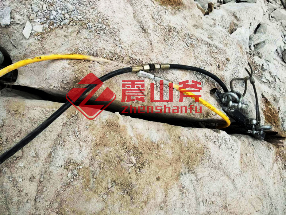 濟(jì)南小型開采巖石分裂機(jī)江西震山斧
