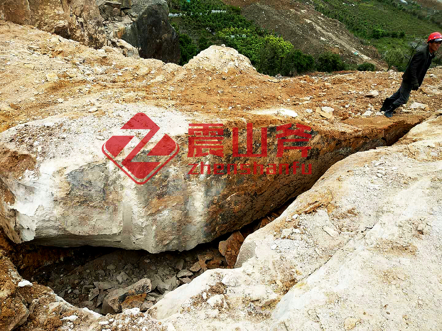 銅仁巖石劈裂棒供應(yīng)商江西震山斧