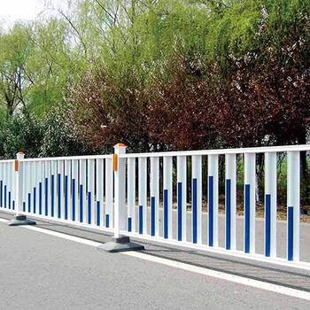 道路建设京式护栏马路车辆分道城市护栏款式精美多样现货可发