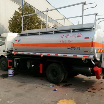 宁夏蓝牌油罐车性能可靠,10吨油罐车价格