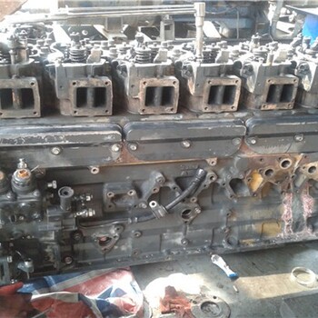 新津县小松PC220LC-2挖掘机发动机熄火维修公司