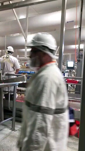 扬州宝应出国劳务，新西兰急招建筑工年薪37丹麦新食品厂月入3万