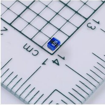 深圳风华绕线电感82nH±5%0805