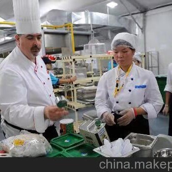 诚招出国打工人员，招建筑工普工司机等，年薪40万，包食宿，劳务输出