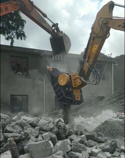 乌海挖机带破碎机头工地现场石材粉碎斗图片2