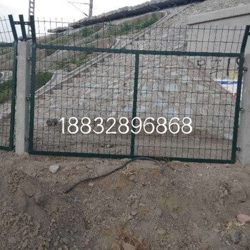 厂家铁路8001水泥立柱护栏网框架防护网大量现货