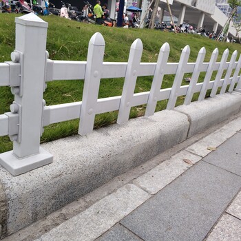 小区围墙护栏塑钢围墙栅栏锌钢护栏安装多少钱一米