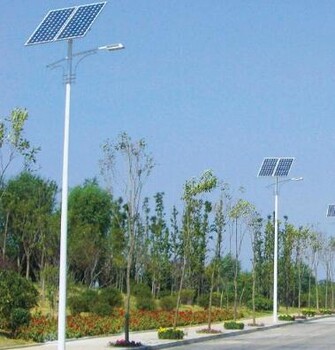 太阳能路灯厂家价格实惠农村led太阳能路灯