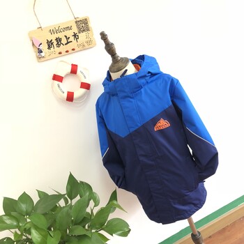 安踏冬裝羽絨服