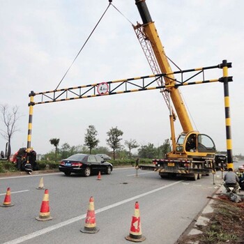 高速公路标志杆的设置要求规范