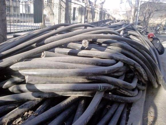 广东珠海报废电缆线回收”废铜回收“多少钱一吨