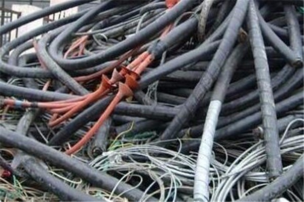 天津和平低压电缆回收！二手钢板桩多少钱