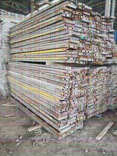 兴宁市回收钢板桩价格怎样哪家比较废品回收公司