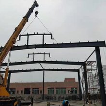 中堂专业搭铁皮棚,树脂瓦房,公路护栏,阁楼等图片