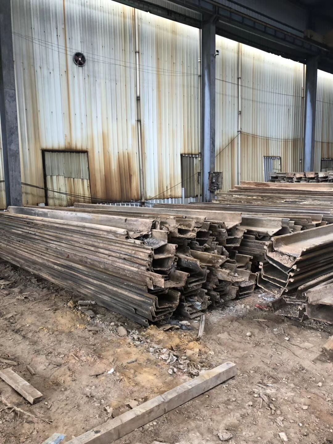 厂家：梅州兴宁废旧钢板桩钢筋铁回收实在报价