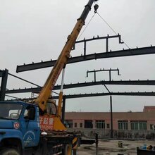 大型厂房铁棚制作钢架彩钢板隔墙施工图片