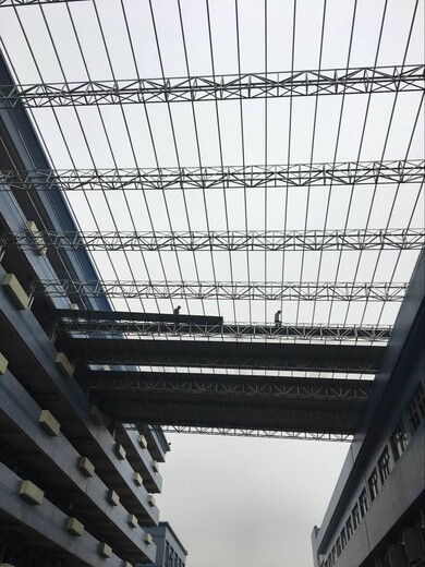 搭拆钢结构_广东钢构钢结构工程_锌铁皮活动板房