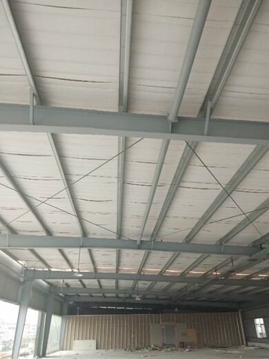 铁皮棚板房搭建,钢结构厂房施工更换方案