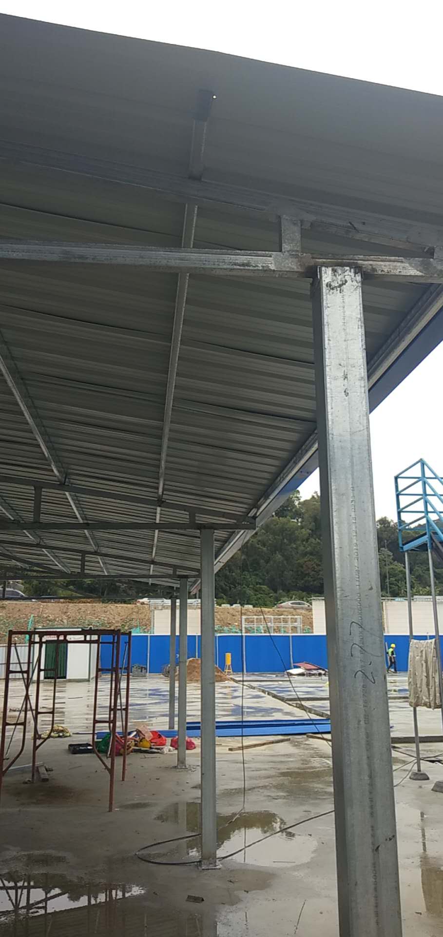 30米钢结构管桁架-韶关树脂瓦厂房搭建工程有限公司