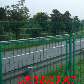聚光廠家供應(yīng)高速公路護(hù)欄網(wǎng)浸塑框架護(hù)欄網(wǎng)帶框圈地隔離網(wǎng)