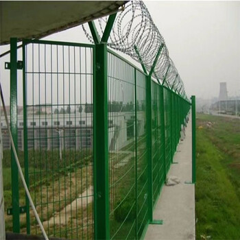 聚光廠家Y型機場框架護欄高速公路圍邊鐵絲網(wǎng)現(xiàn)貨
