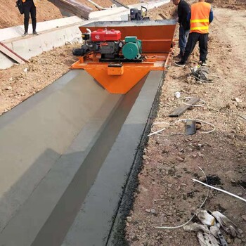 新疆水渠衬砌成型机U型水沟滑模机农田水渠衬砌机价格
