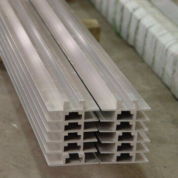 铝槽/导轨/滑道/滑槽/工业铝型材/交通标牌铝型材/铝管