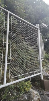 蚌埠体育场防护网固镇蚌山区学校球场隔离围栏网价格围墙护栏厂家规格