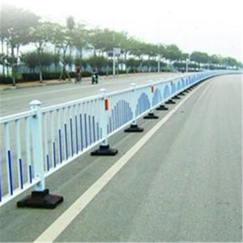 市政護(hù)欄市政護(hù)欄安全網(wǎng)道路護(hù)欄規(guī)格尺寸網(wǎng)交通護(hù)欄安全網(wǎng)