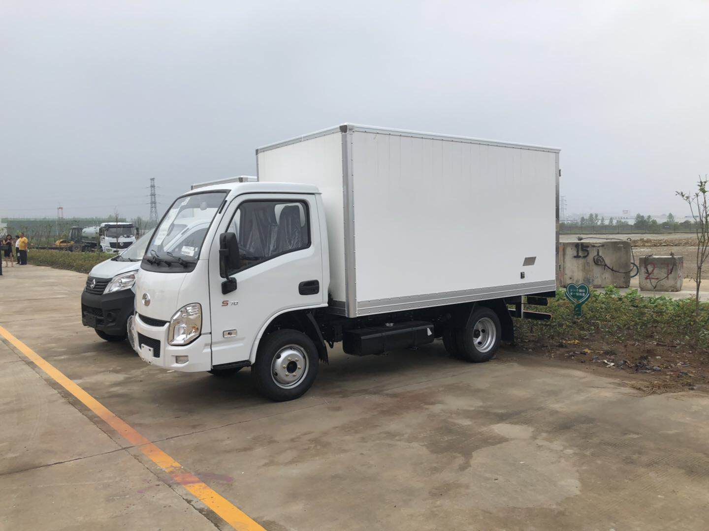 浙江3米2国六冷藏车