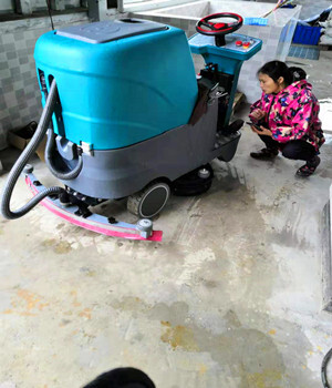 柳州驾驶式电瓶洗地机工厂车间清洗机环卫洗地拖地吸干机