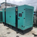 賓館酒店用環(huán)保靜音箱型康明斯二手柴油發(fā)電機(jī)組280kw廠家轉(zhuǎn)讓